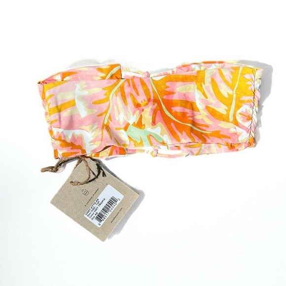 🌻NEW w.tags REVOLVE Stone Fox Swim Inez Hot Tropix Bikini Top Size XS - Picture 2 of 8